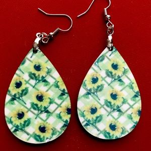 Handmade teardrop earrings
